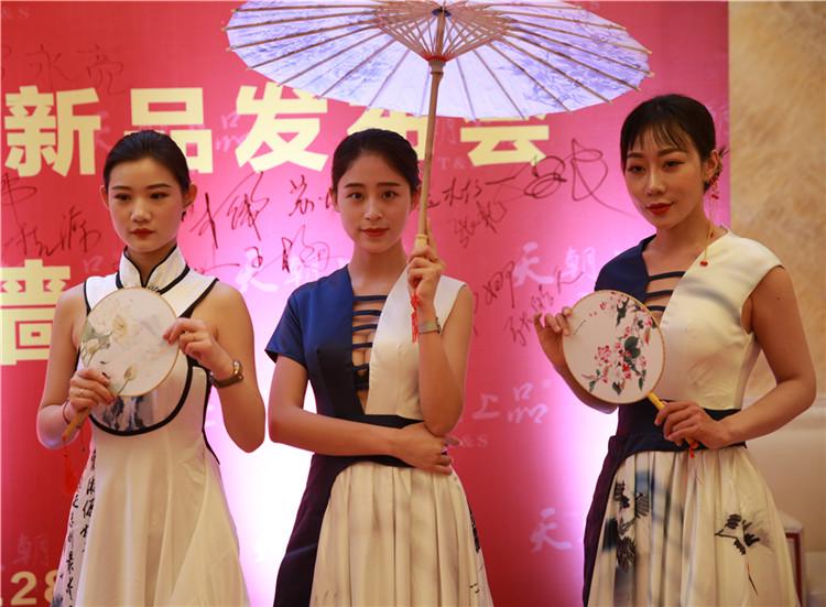 1530495231522536.jpg 401B6914_副本.jpg